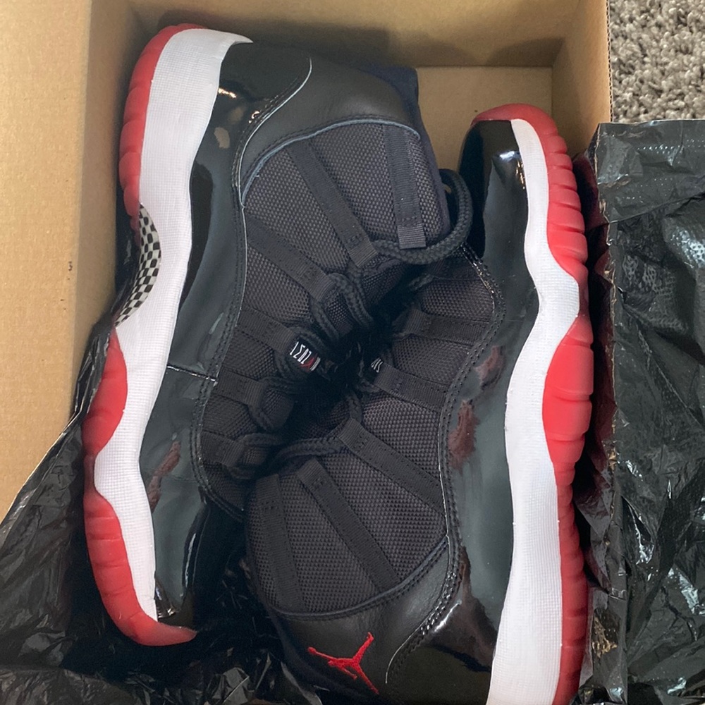 Air Jordan 11 used gs size 7